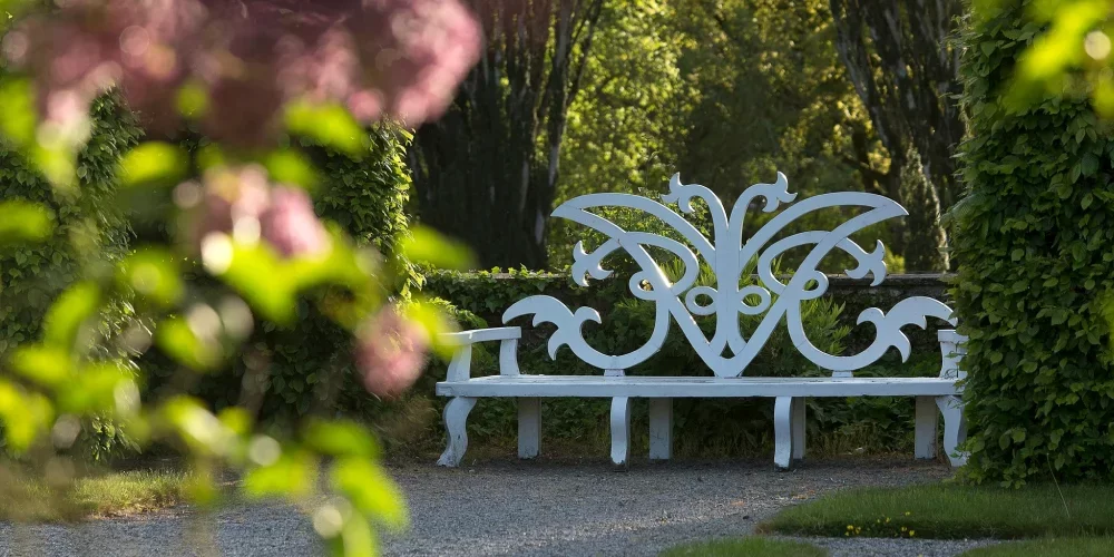 Formal Gardens Bench