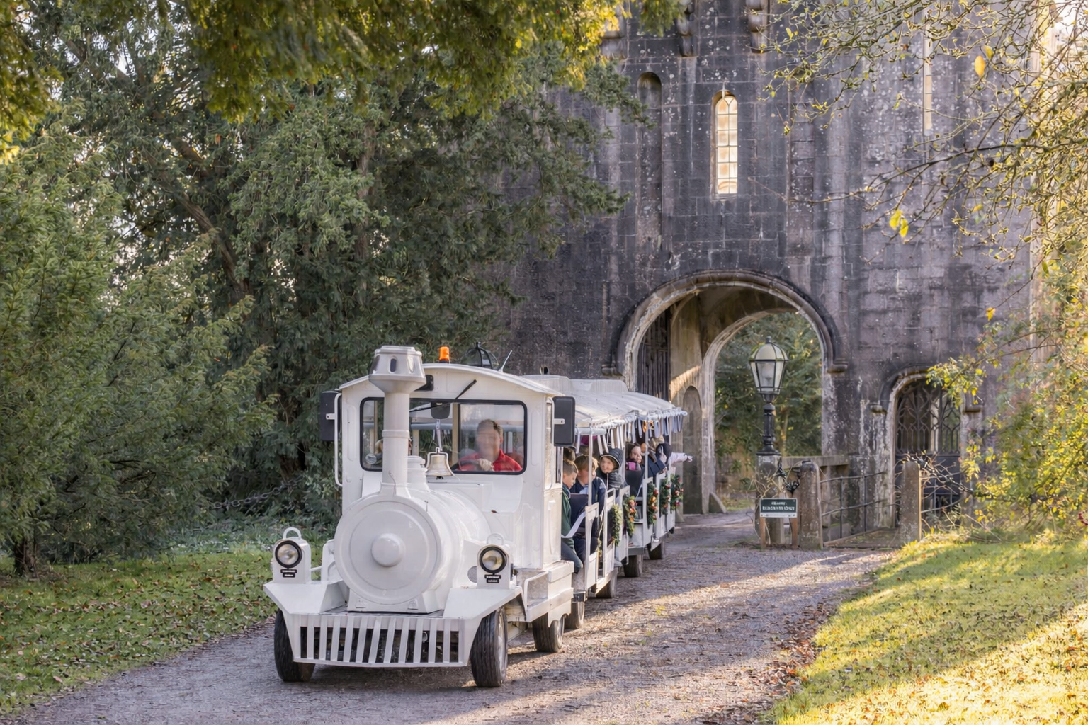 Birr Castle Demesne - Birr Discovery Train Keepgate